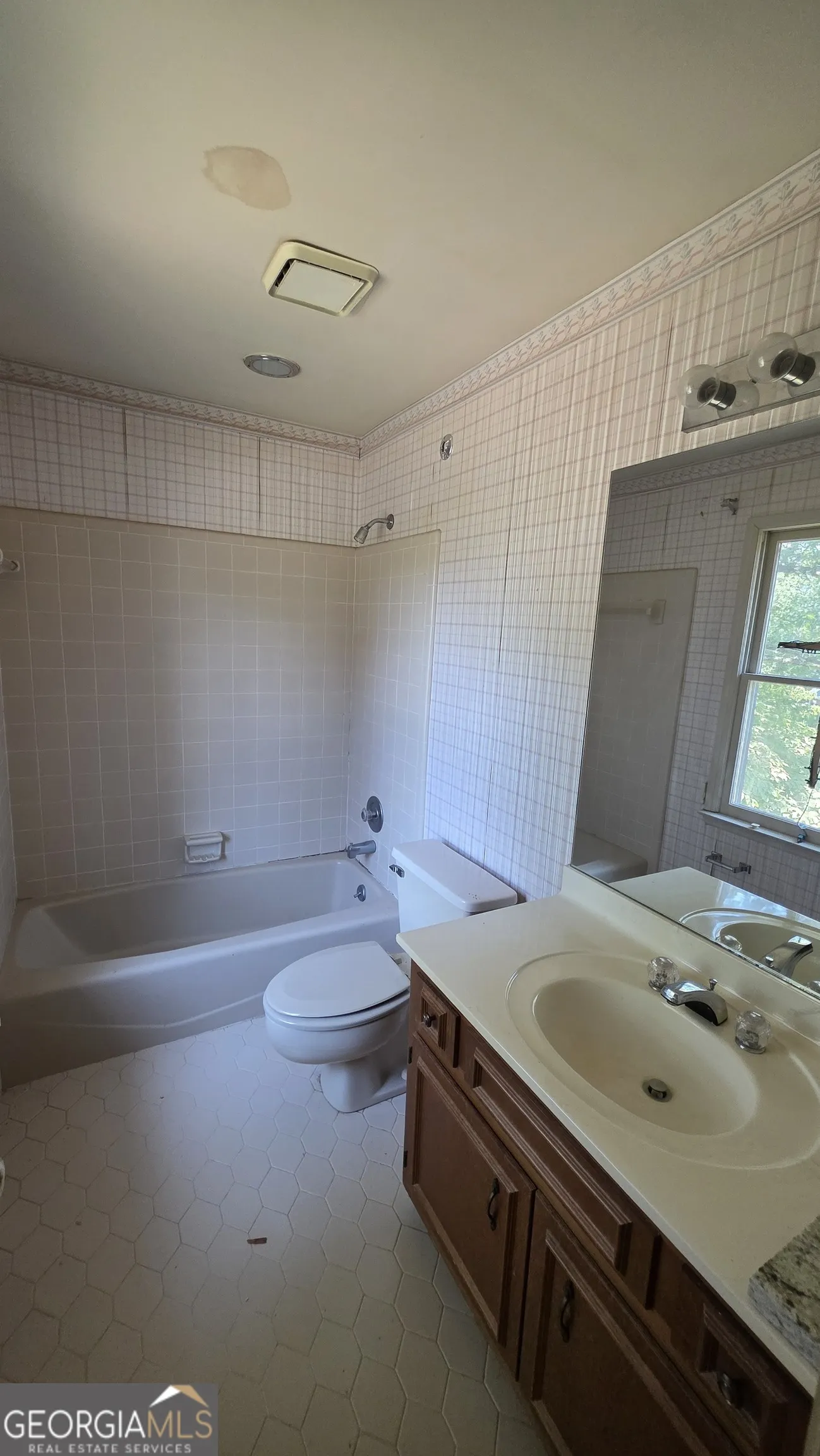 865 Ferncroft Court