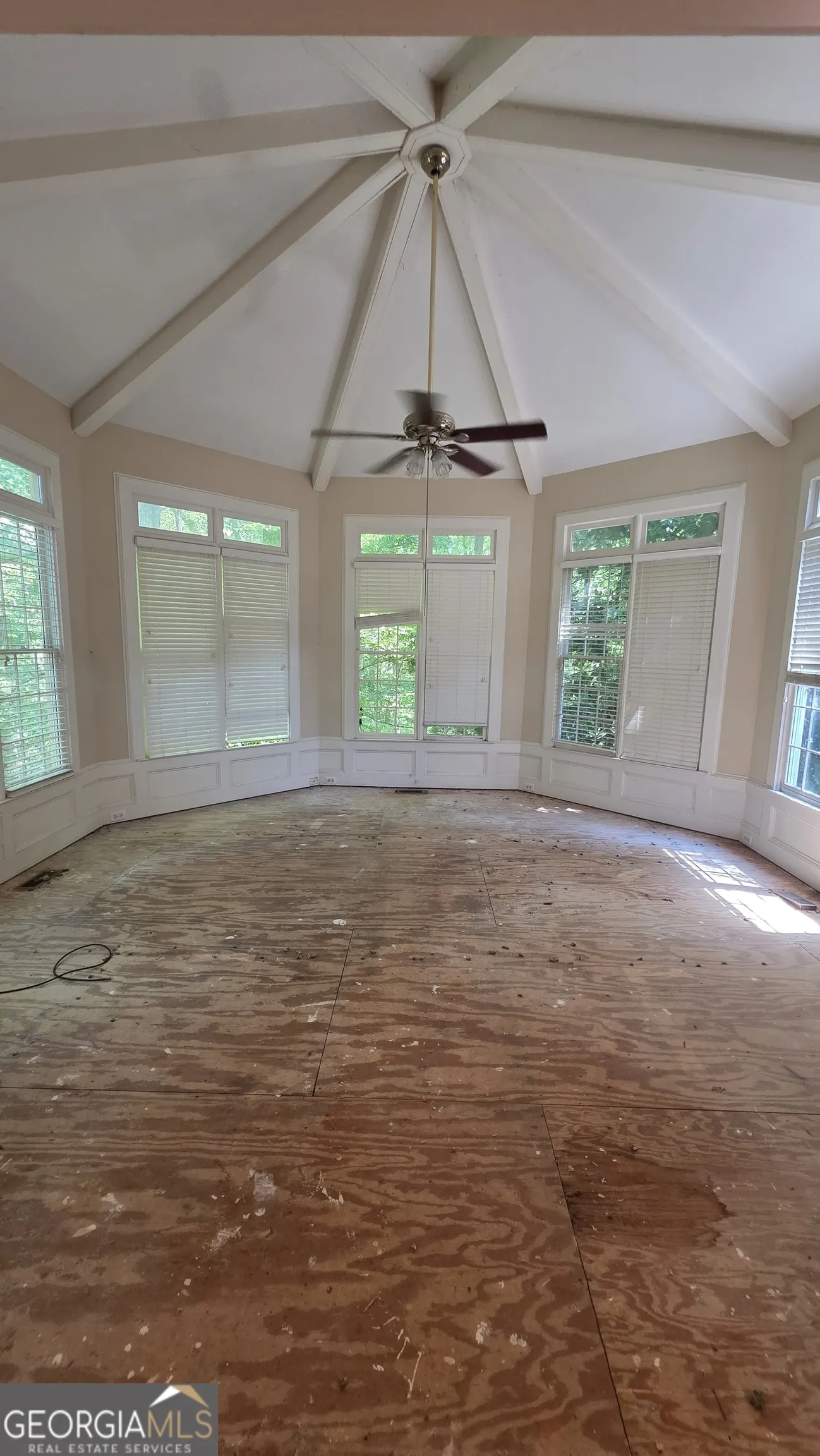865 Ferncroft Court
