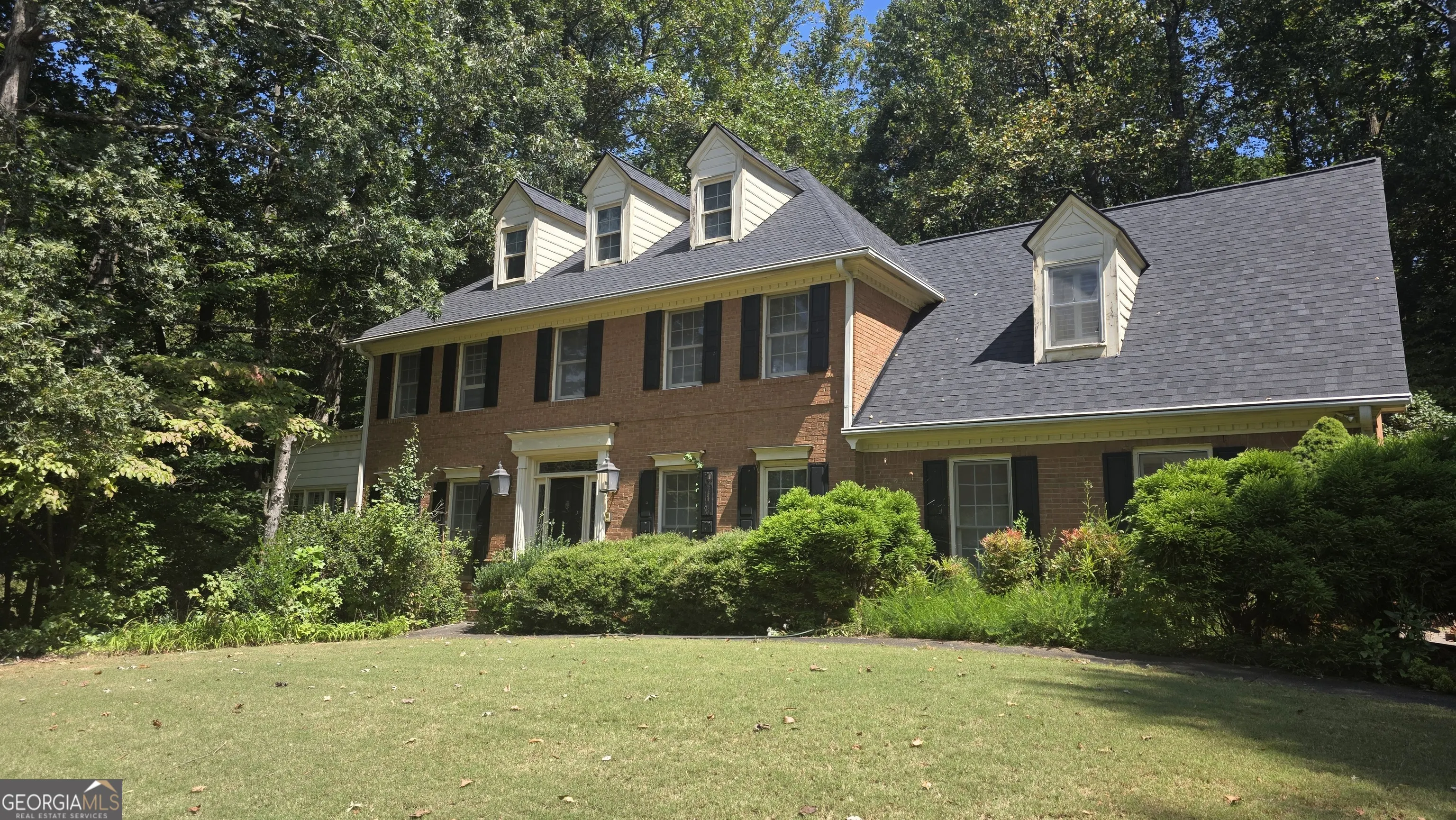 865 Ferncroft Court