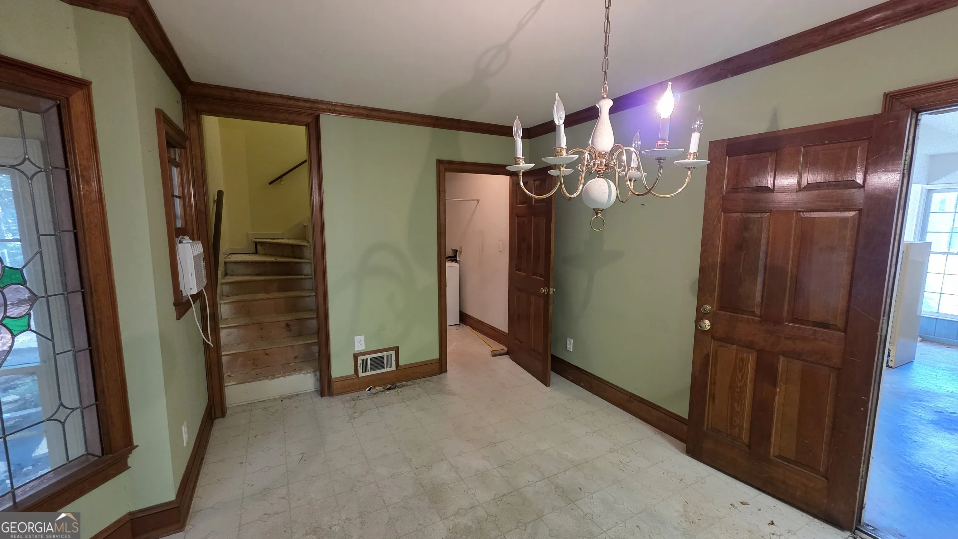 865 Ferncroft Court
