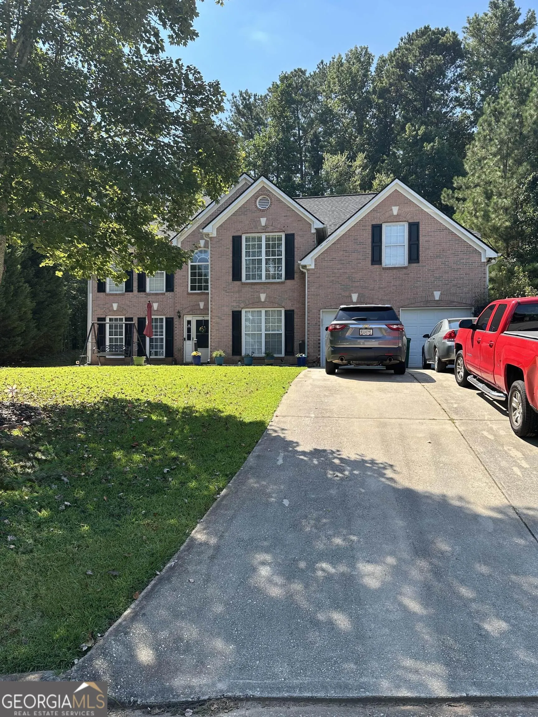 6682 Point Of Woods Drive