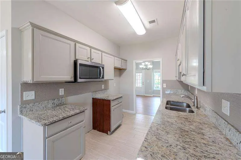17 Village Glen