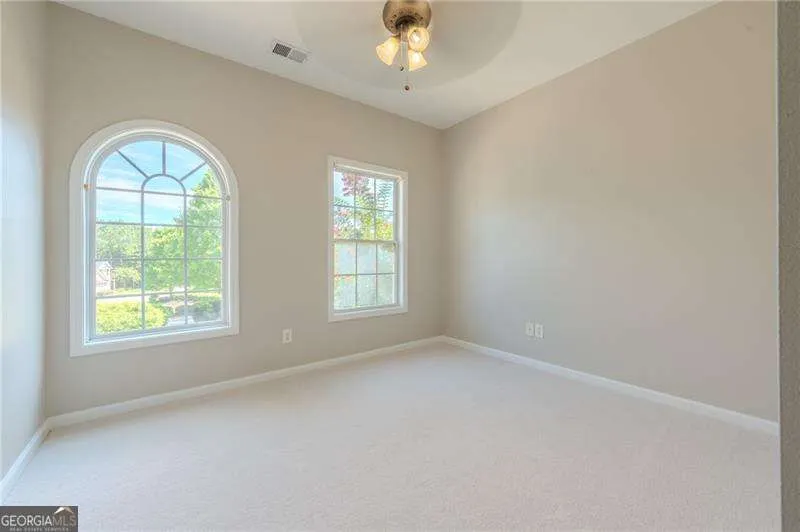 17 Village Glen