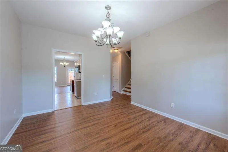 17 Village Glen