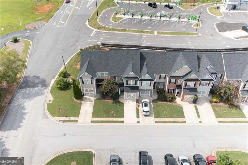 17 Village Glen