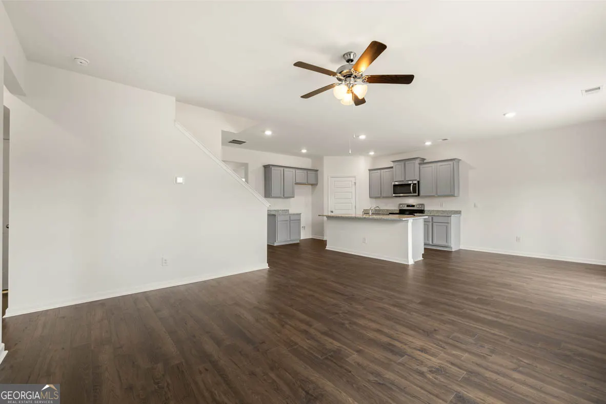 640 Whitman Lane