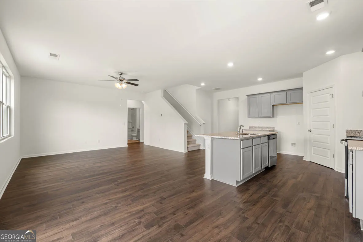 640 Whitman Lane