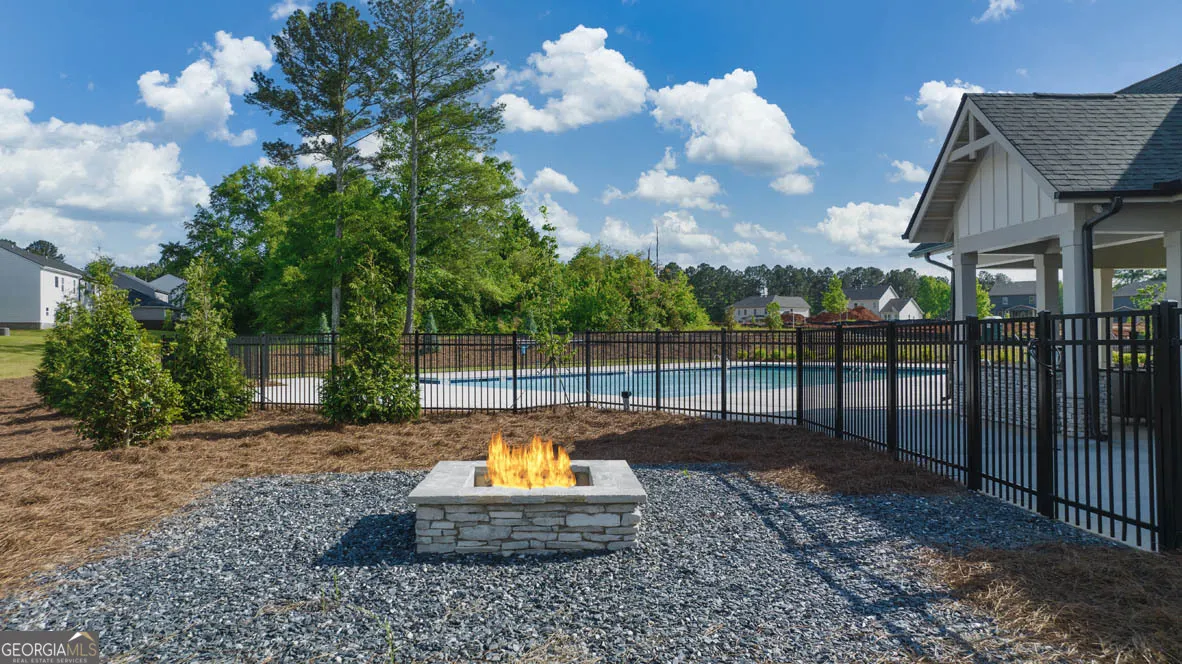 640 Whitman Lane