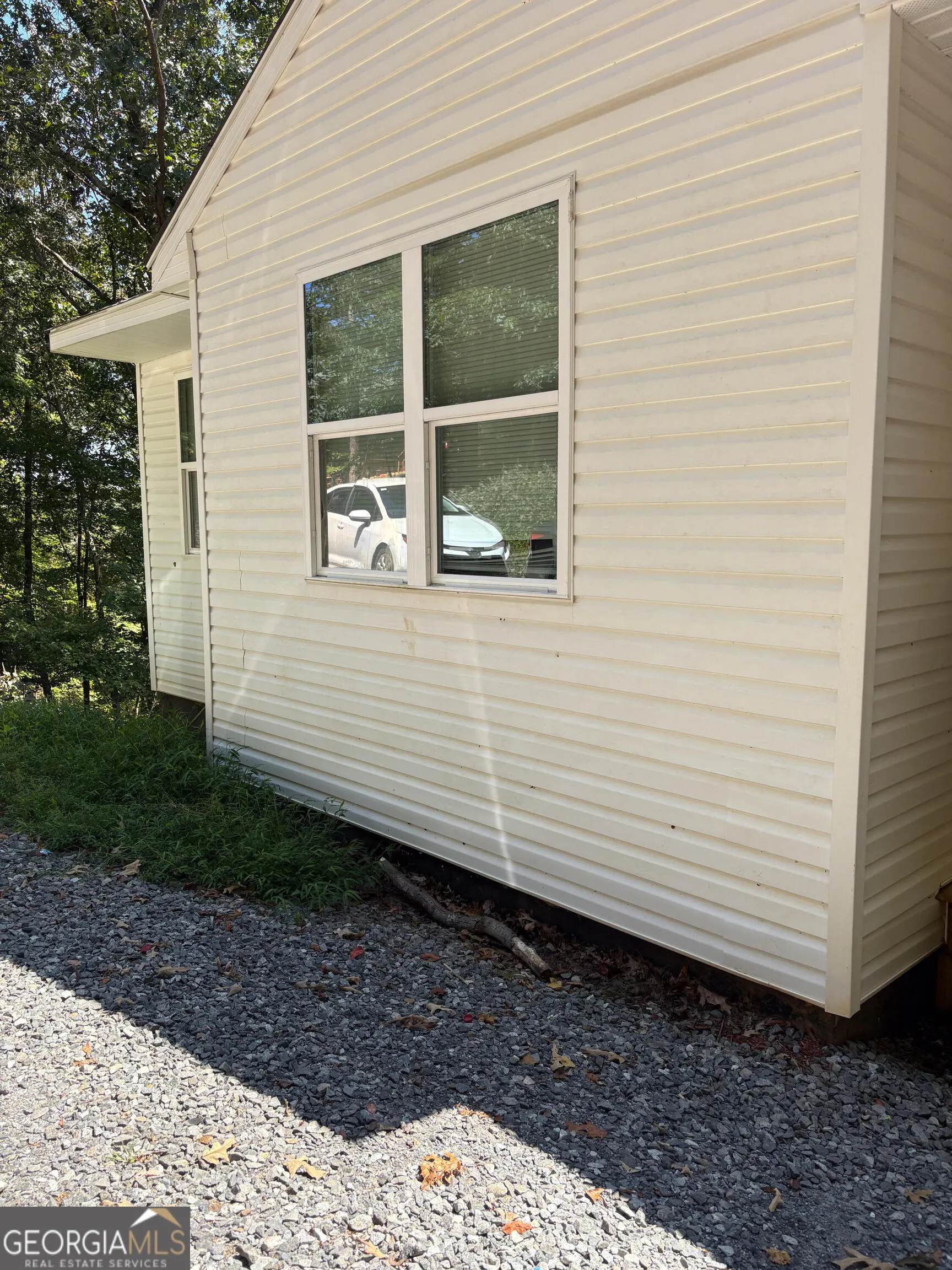 657 Summit Lane