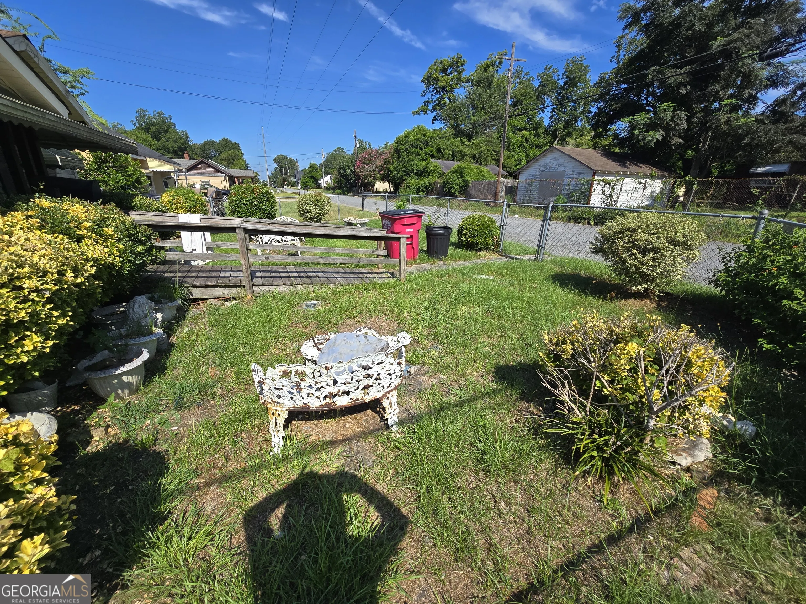 554 Lynmore Avenue