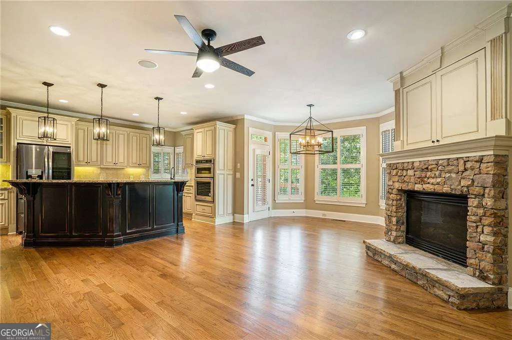 2317 Crimson King Drive