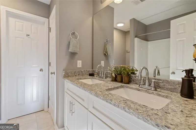 5855 LENOX PARK Place
