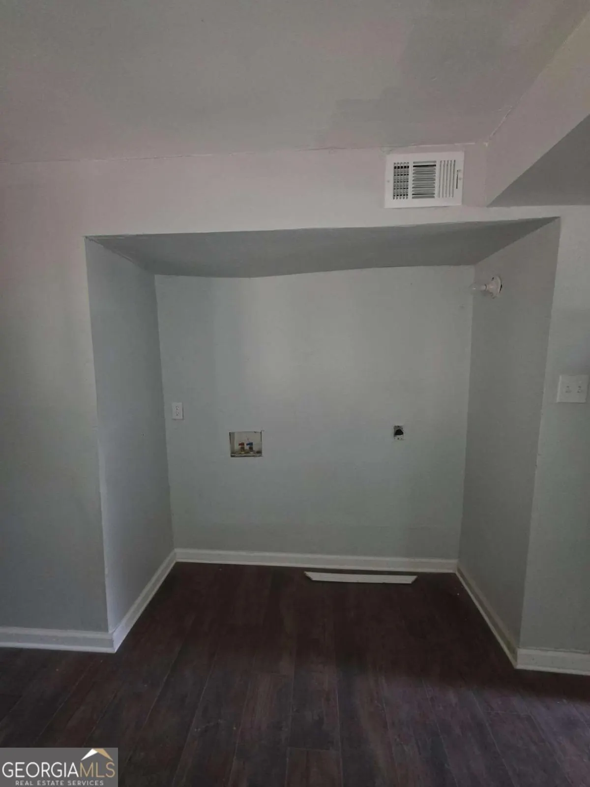 8154 Tudor Drive