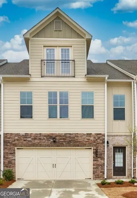 2020 Manor Pointe Drive