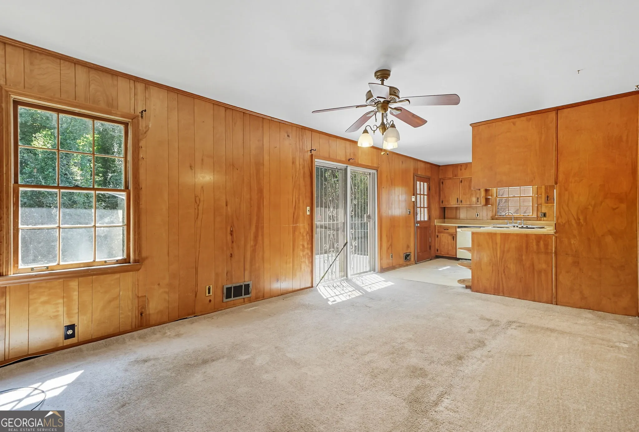 716 Lynn Valley Road SW