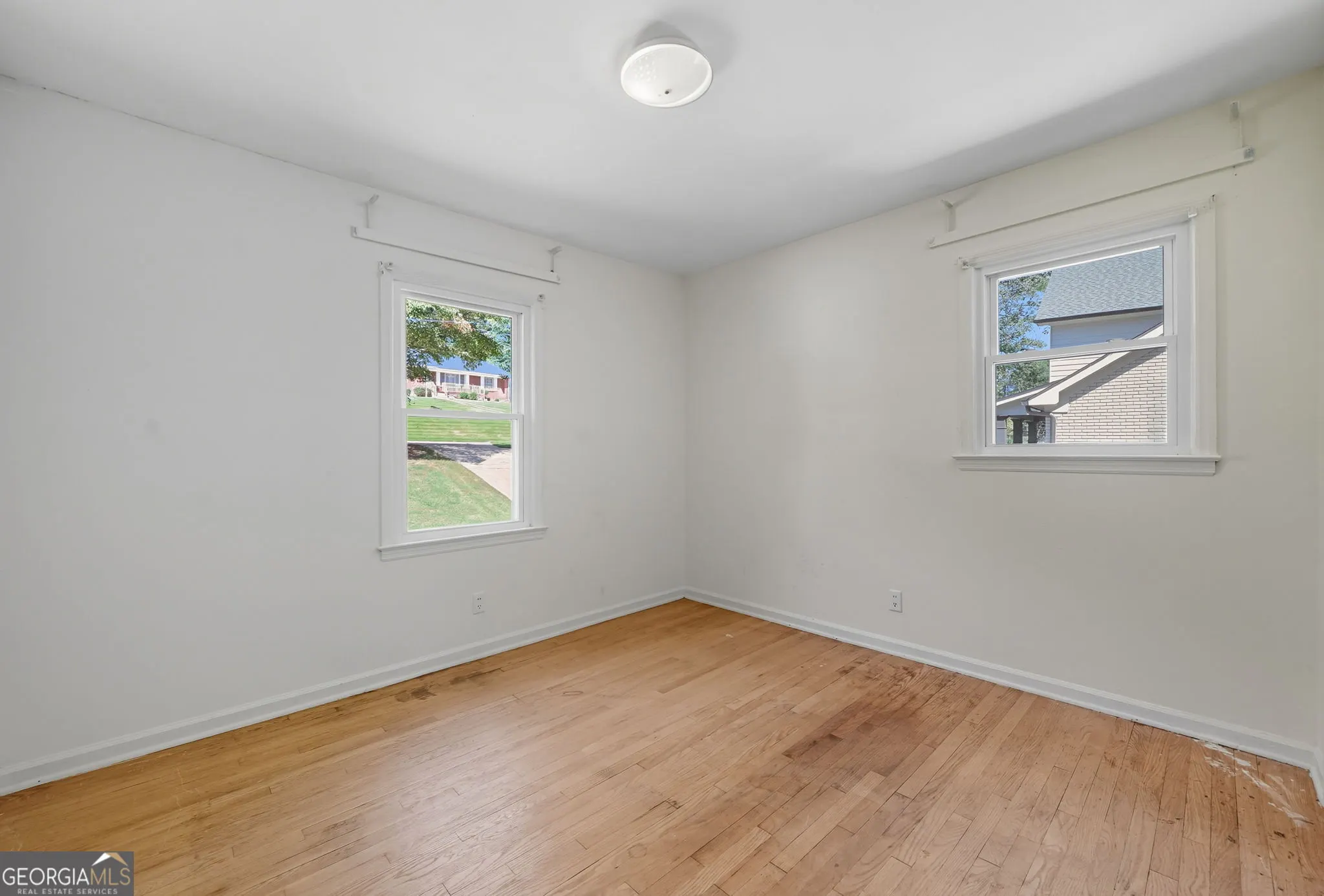 716 Lynn Valley Road SW