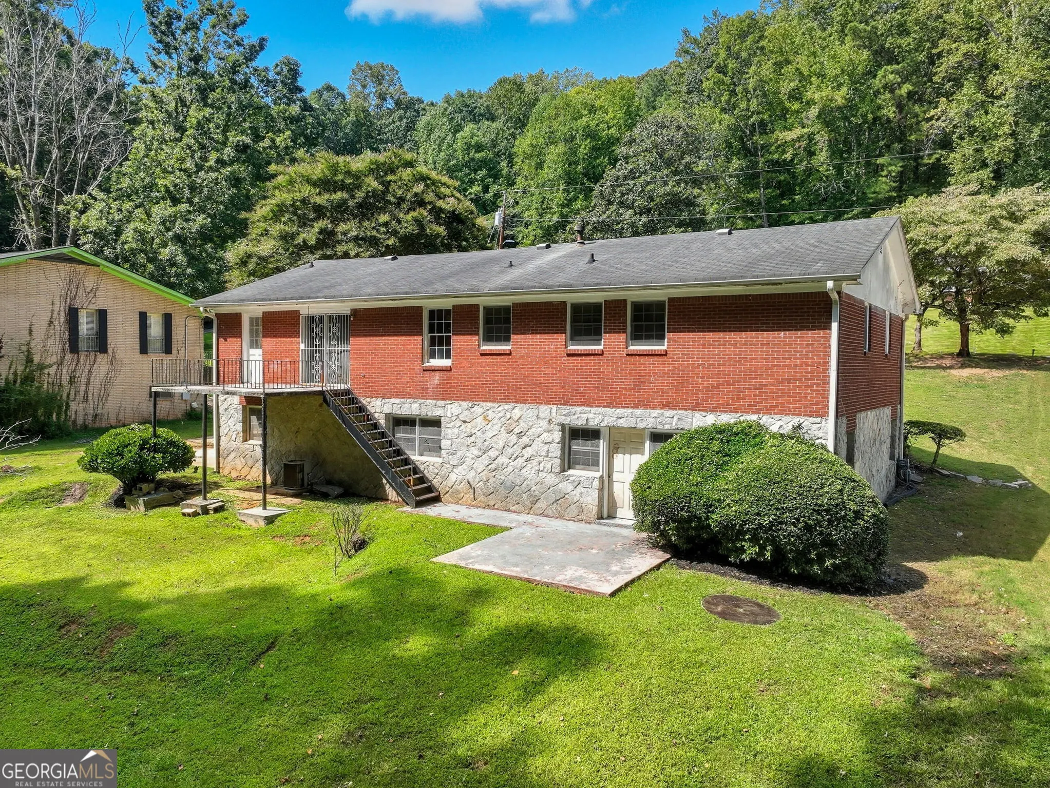 716 Lynn Valley Road SW