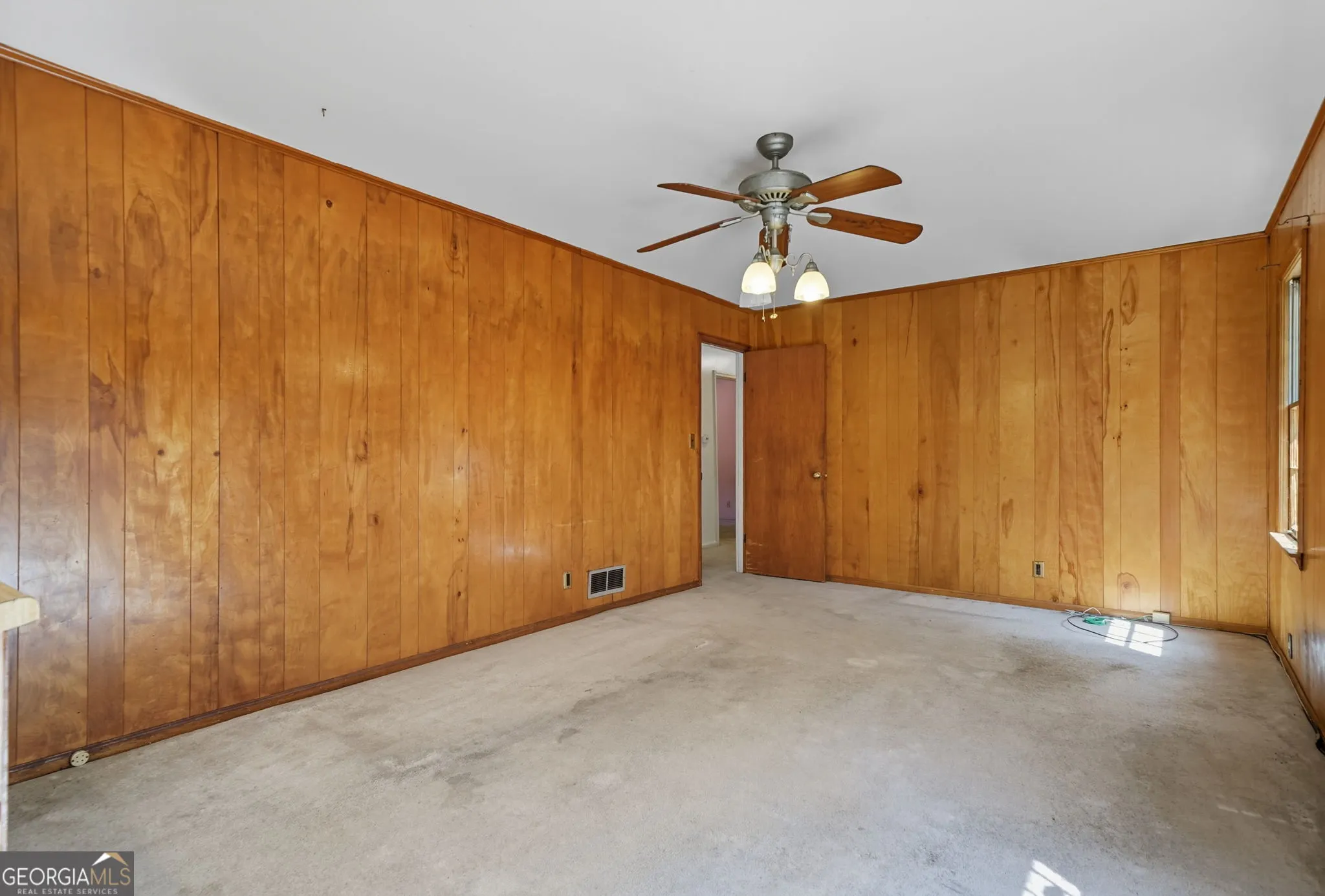 716 Lynn Valley Road SW