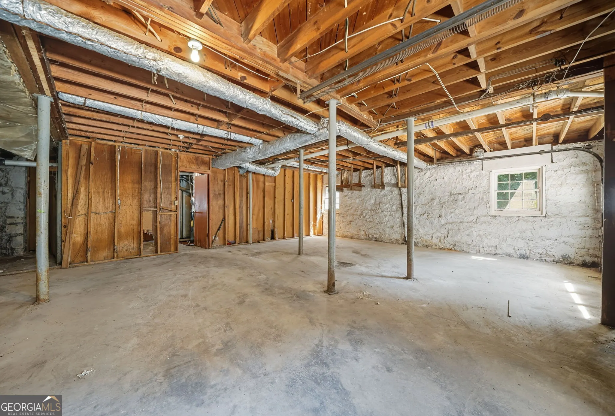 716 Lynn Valley Road SW
