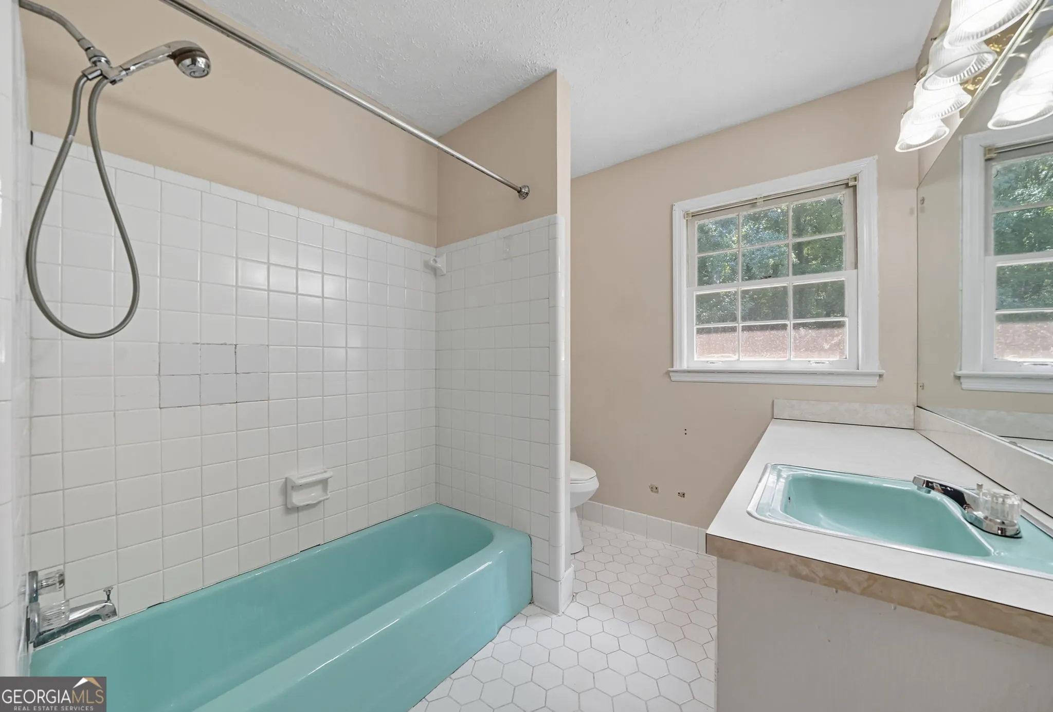 716 Lynn Valley Road SW