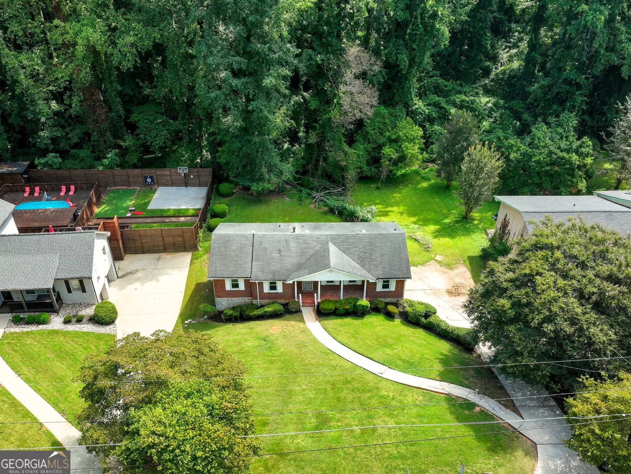 716 Lynn Valley Road SW