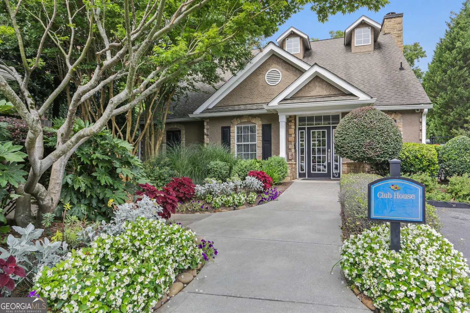 302 3160 Seven Pines Court, #302