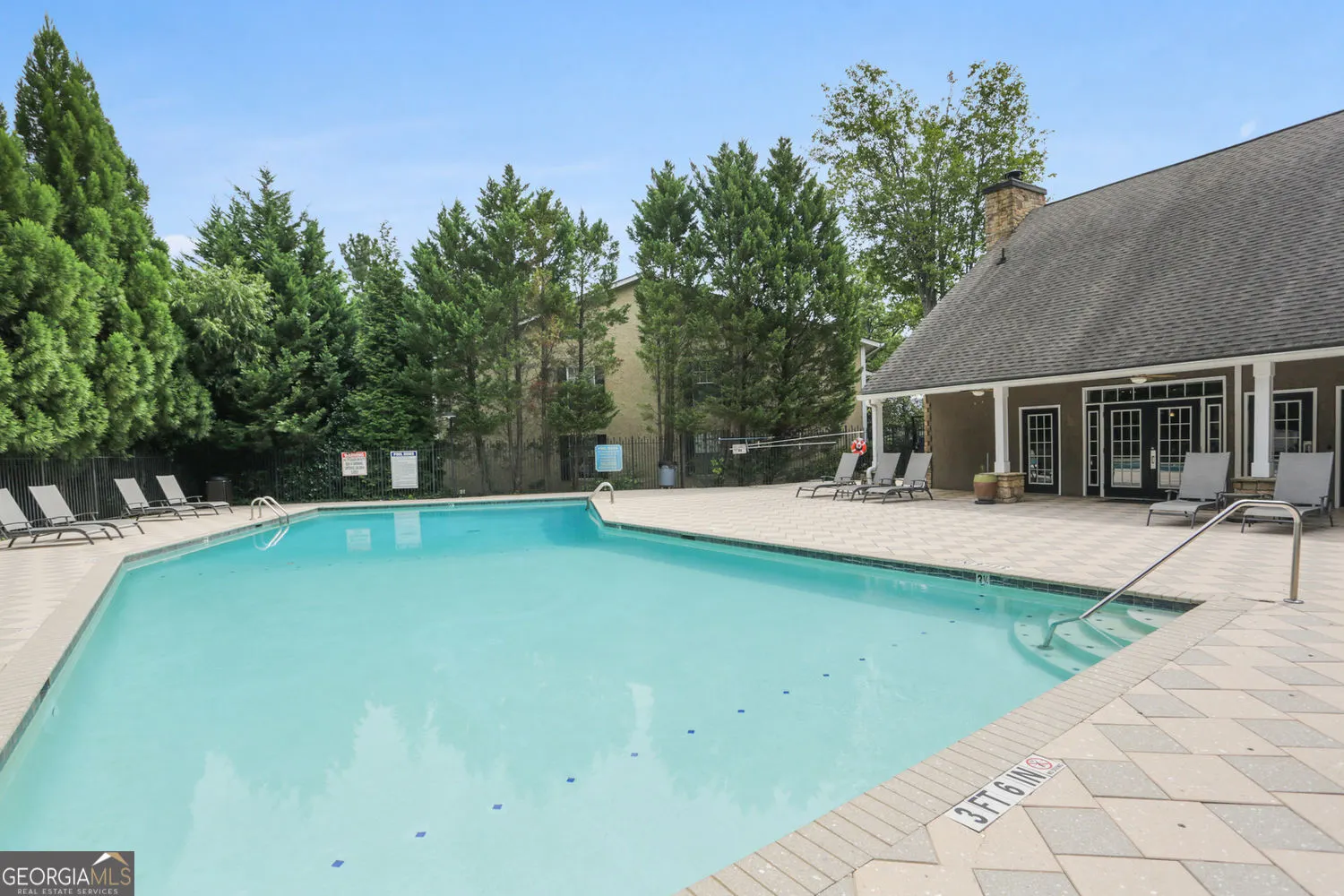 302 3160 Seven Pines Court, #302