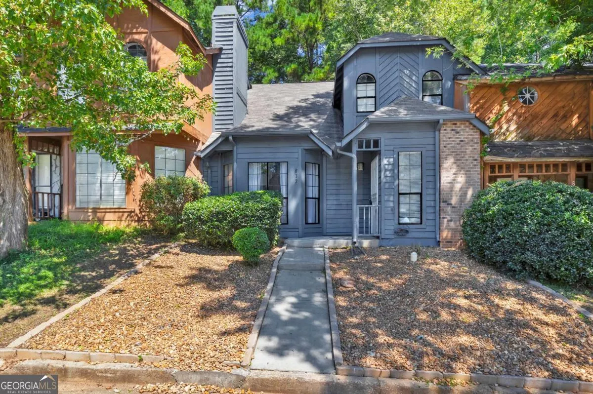 832 Heritage Oaks Drive