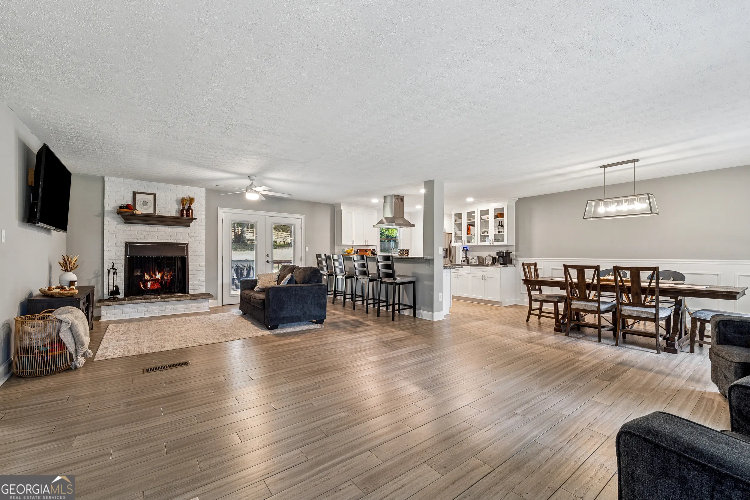 2405 VIRGINIA HEIGHTS Drive