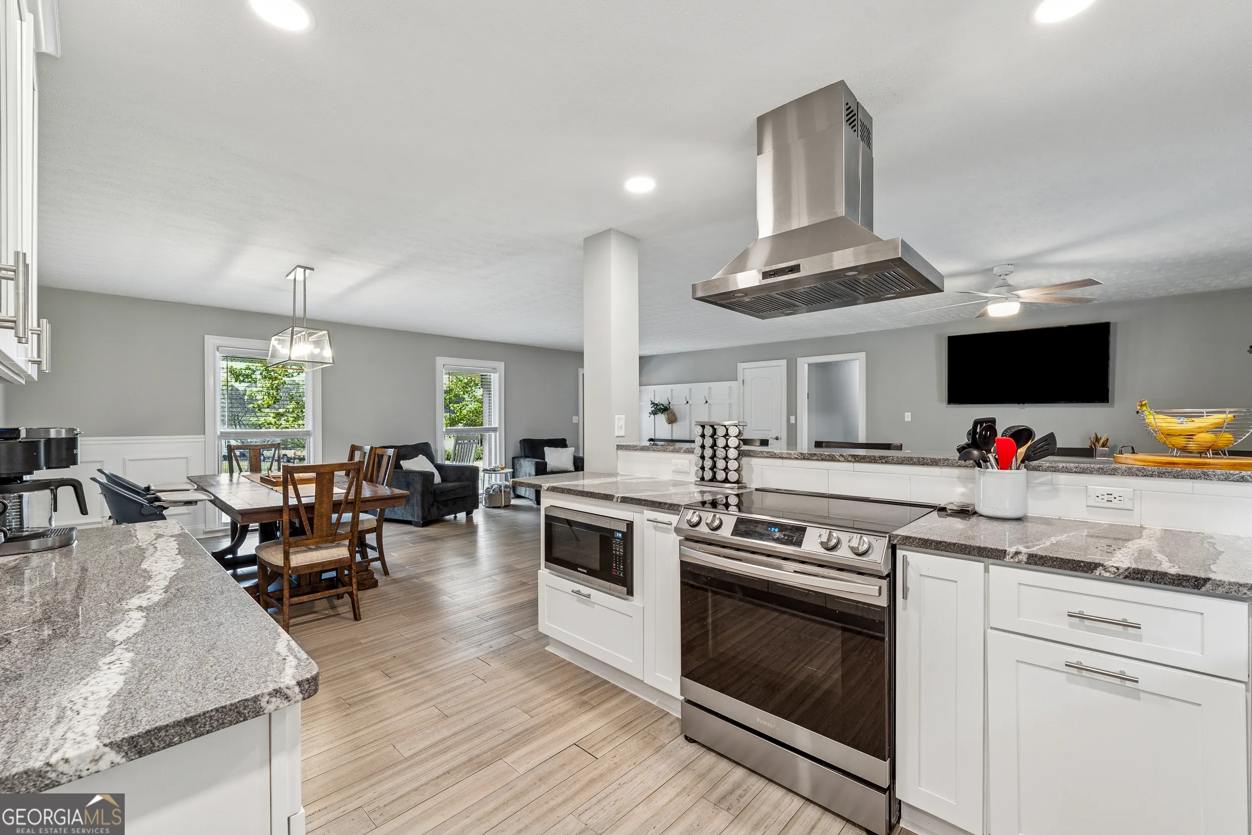 2405 VIRGINIA HEIGHTS Drive