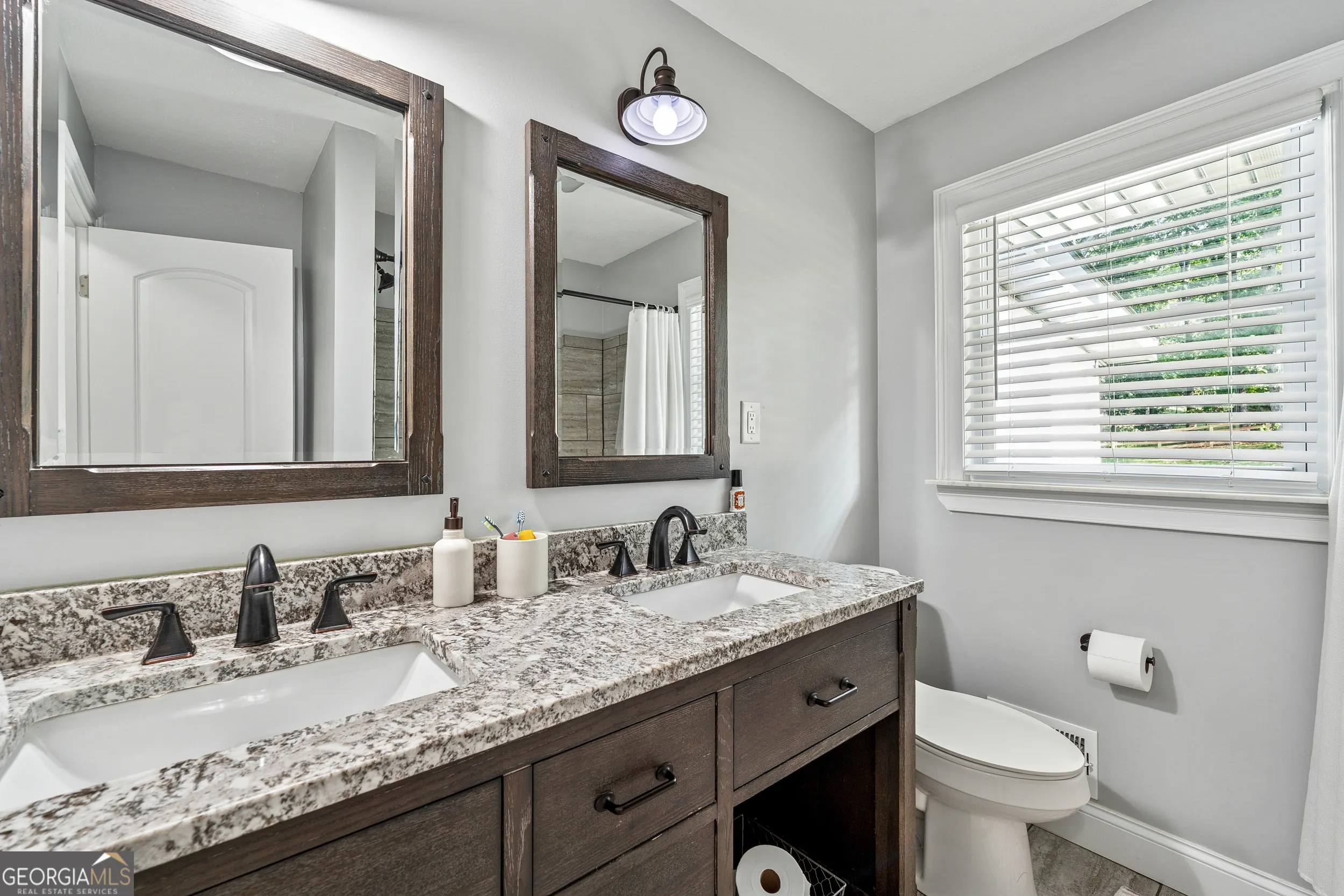 2405 VIRGINIA HEIGHTS Drive