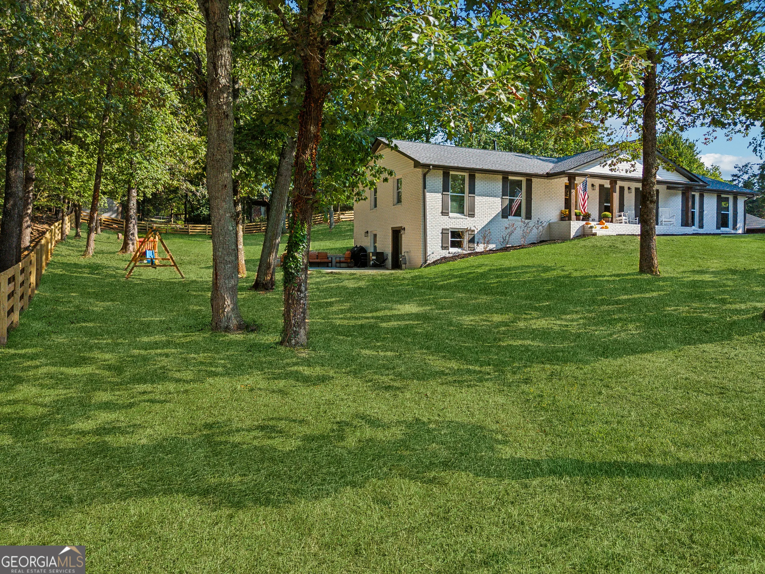 2405 VIRGINIA HEIGHTS Drive