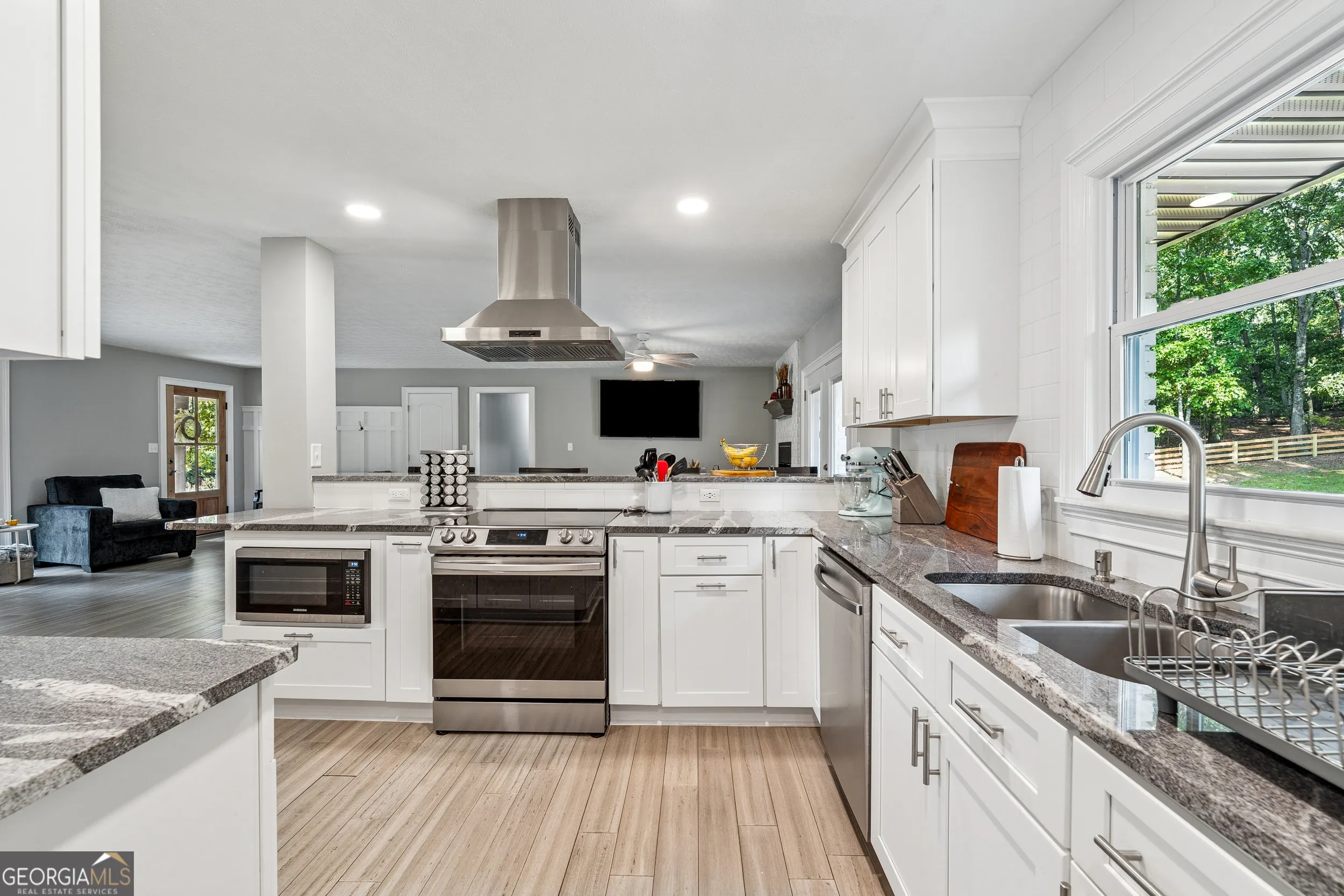 2405 VIRGINIA HEIGHTS Drive