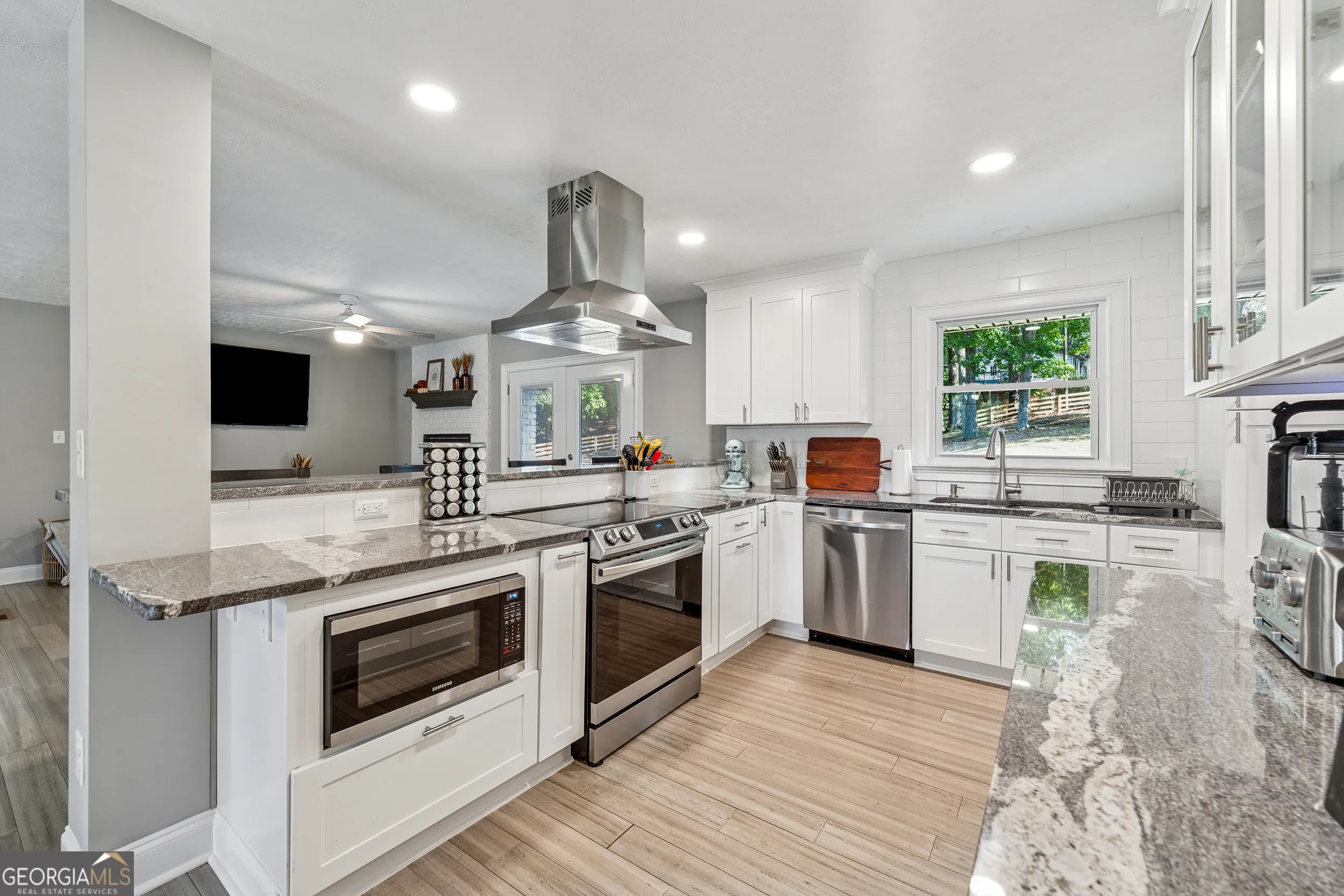 2405 VIRGINIA HEIGHTS Drive