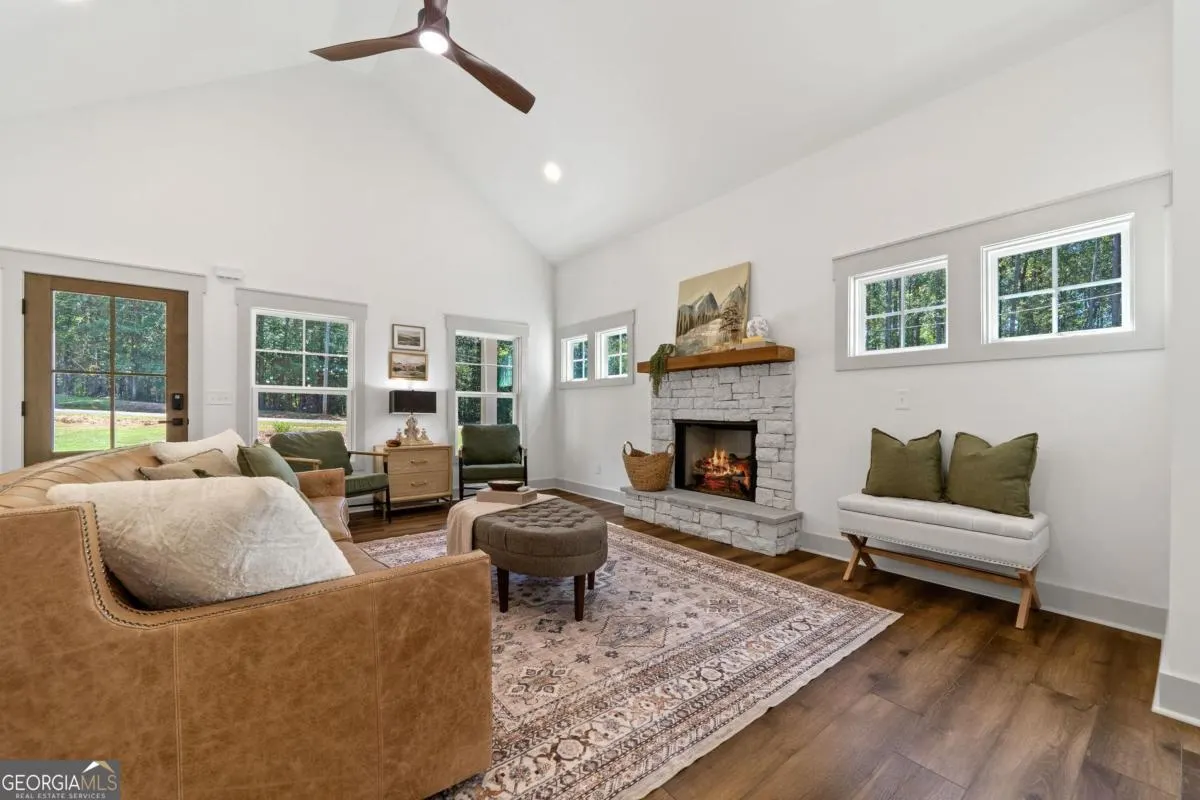 407 Thomas Drive