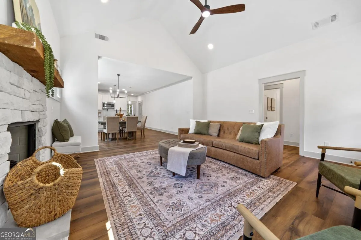 407 Thomas Drive