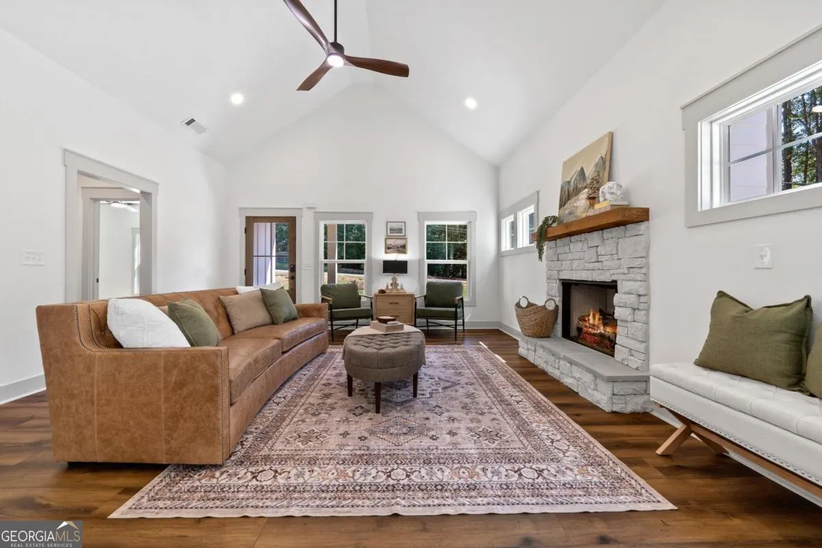 407 Thomas Drive