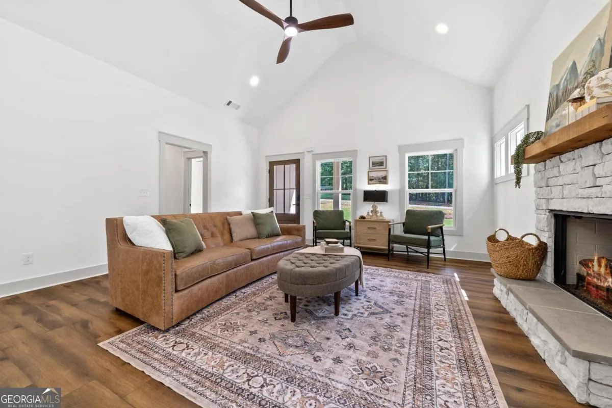 407 Thomas Drive