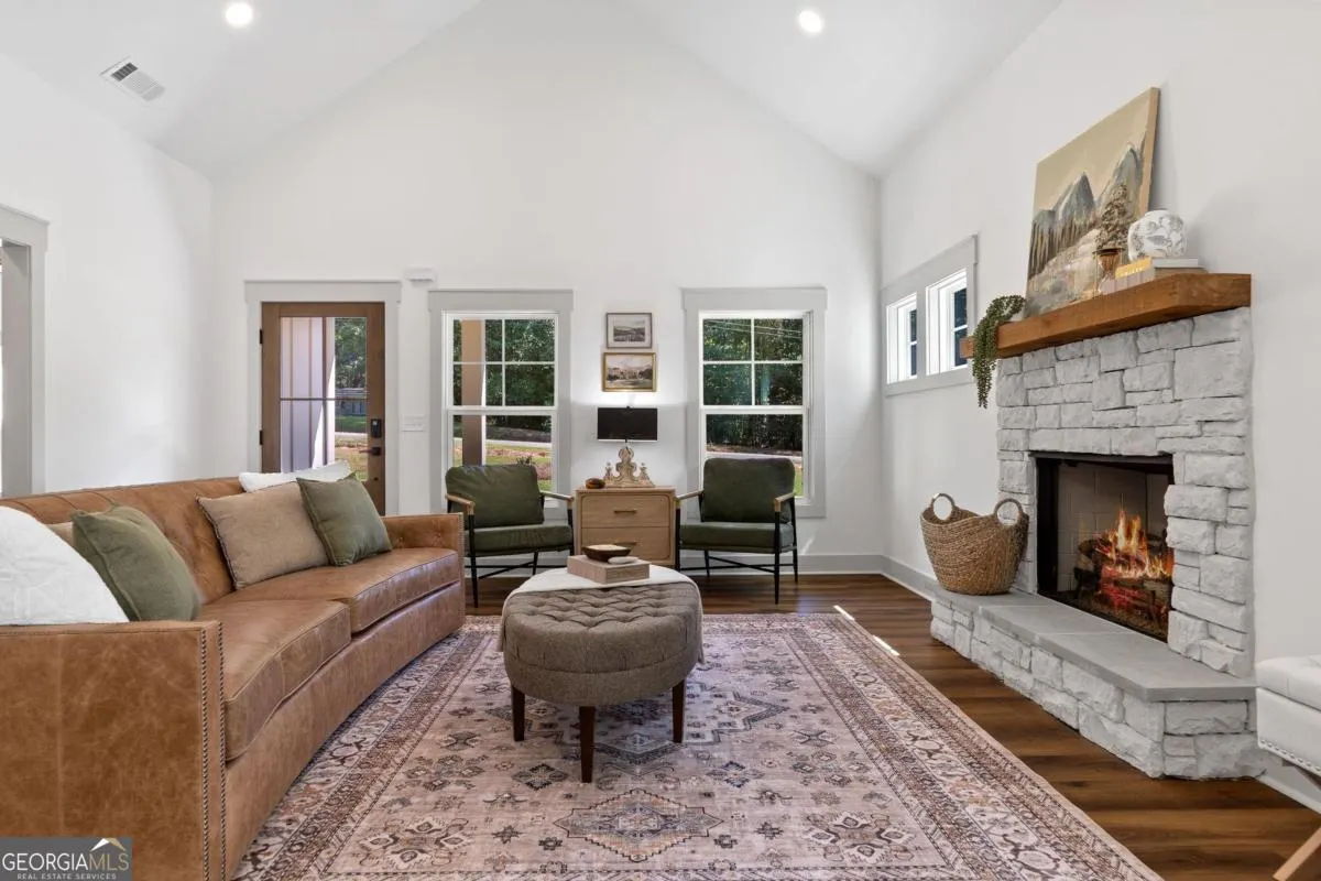 407 Thomas Drive