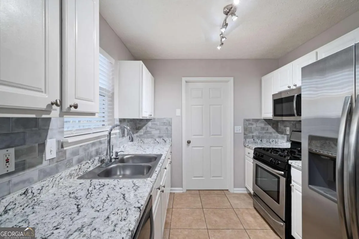 2911 Noah Drive