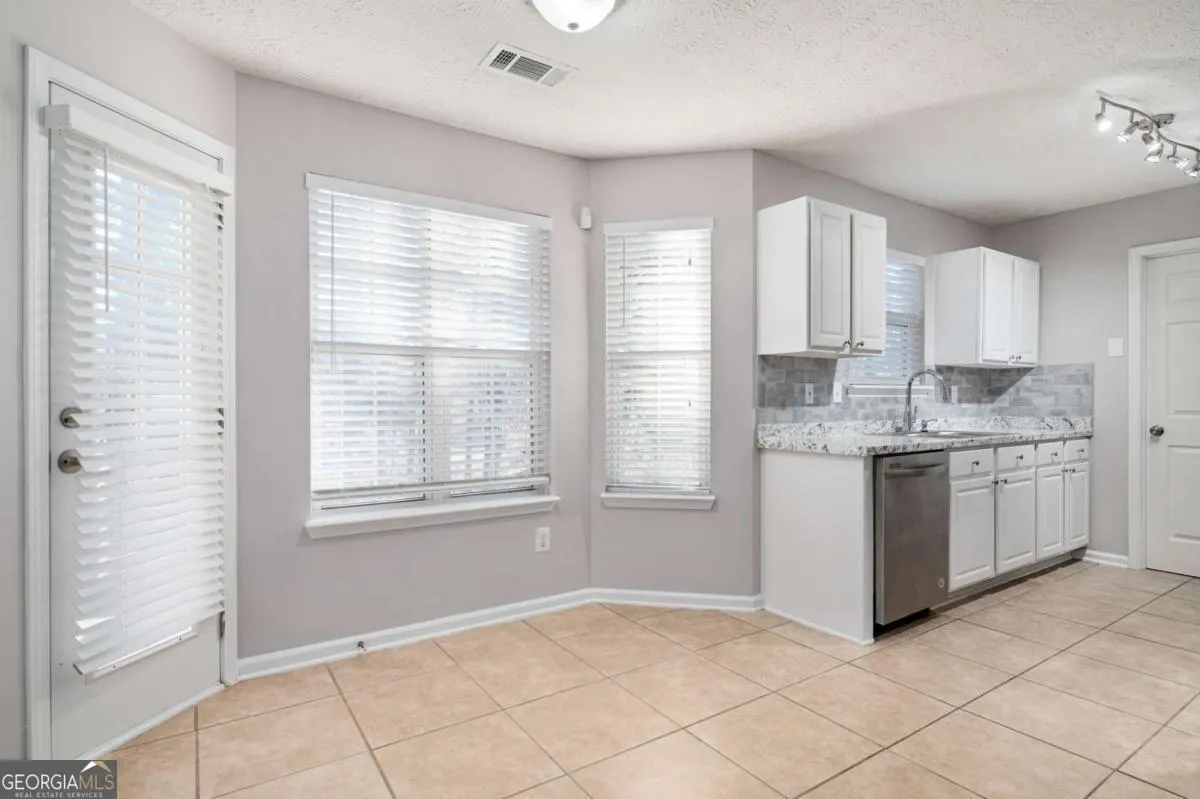 2911 Noah Drive