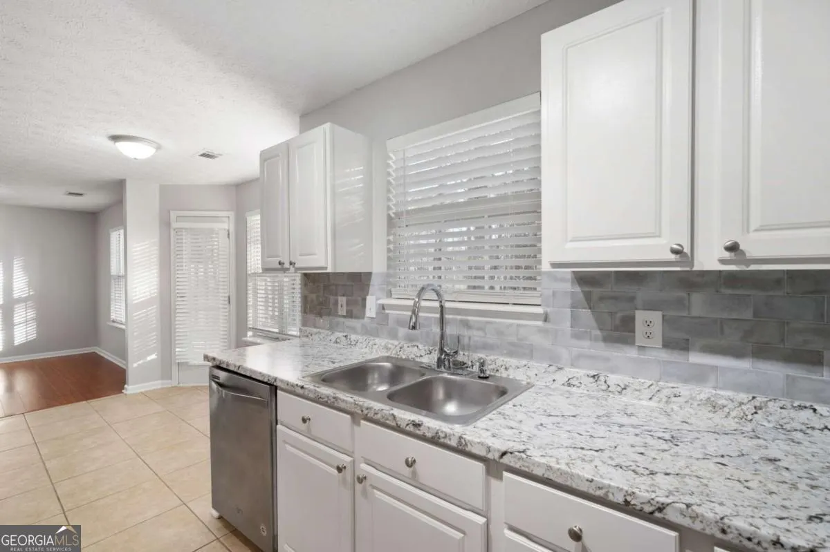2911 Noah Drive
