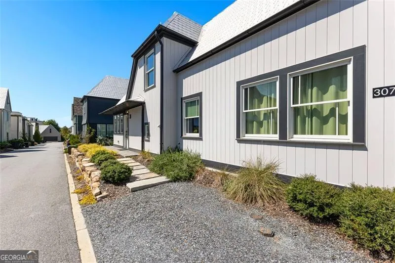 307 Ravenhurst