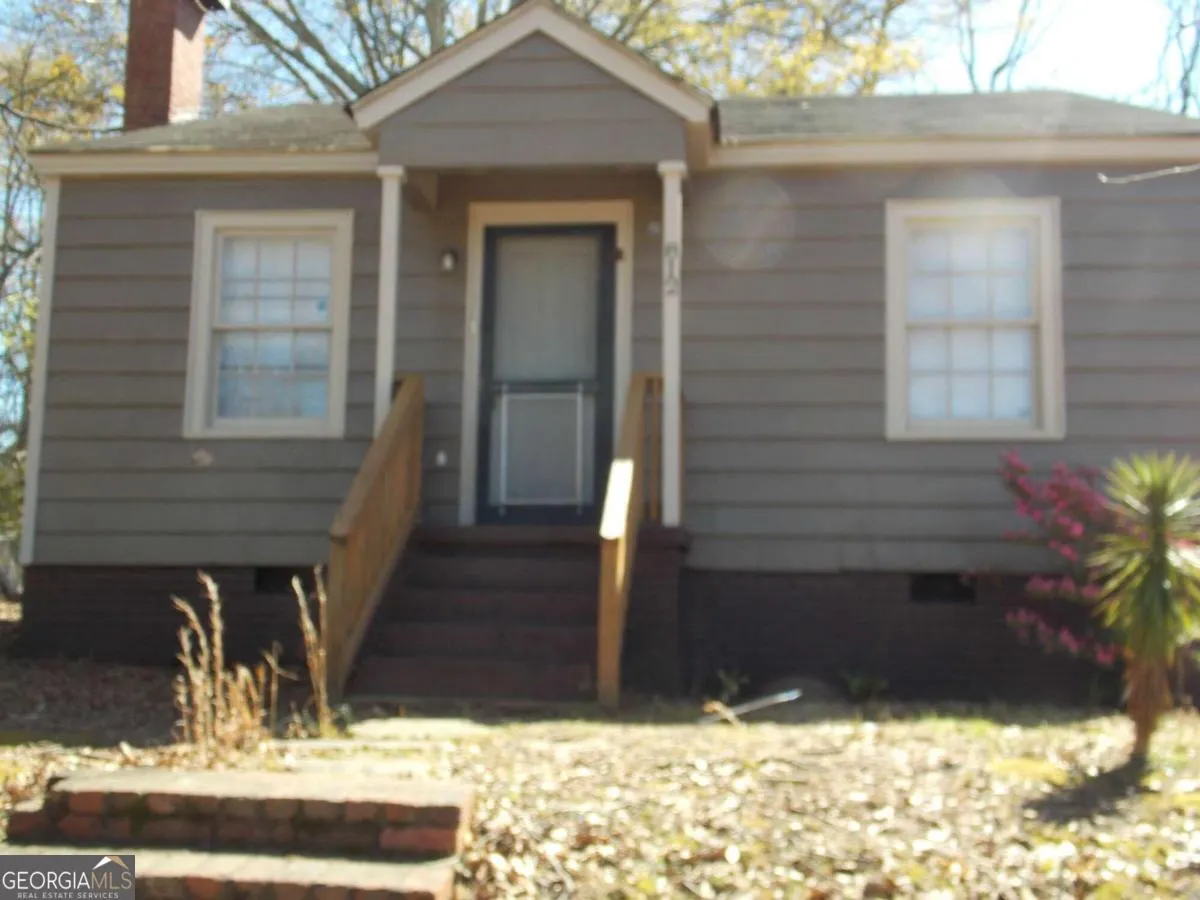822 W SOLOMON Street