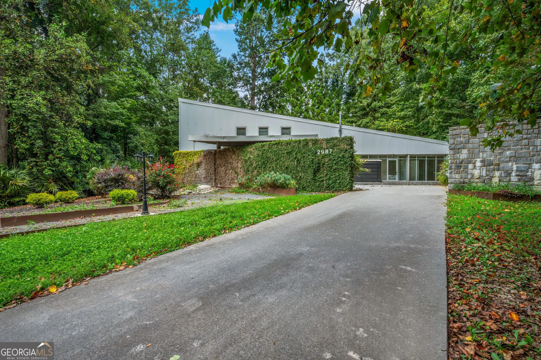 2987 Northside Drive NW