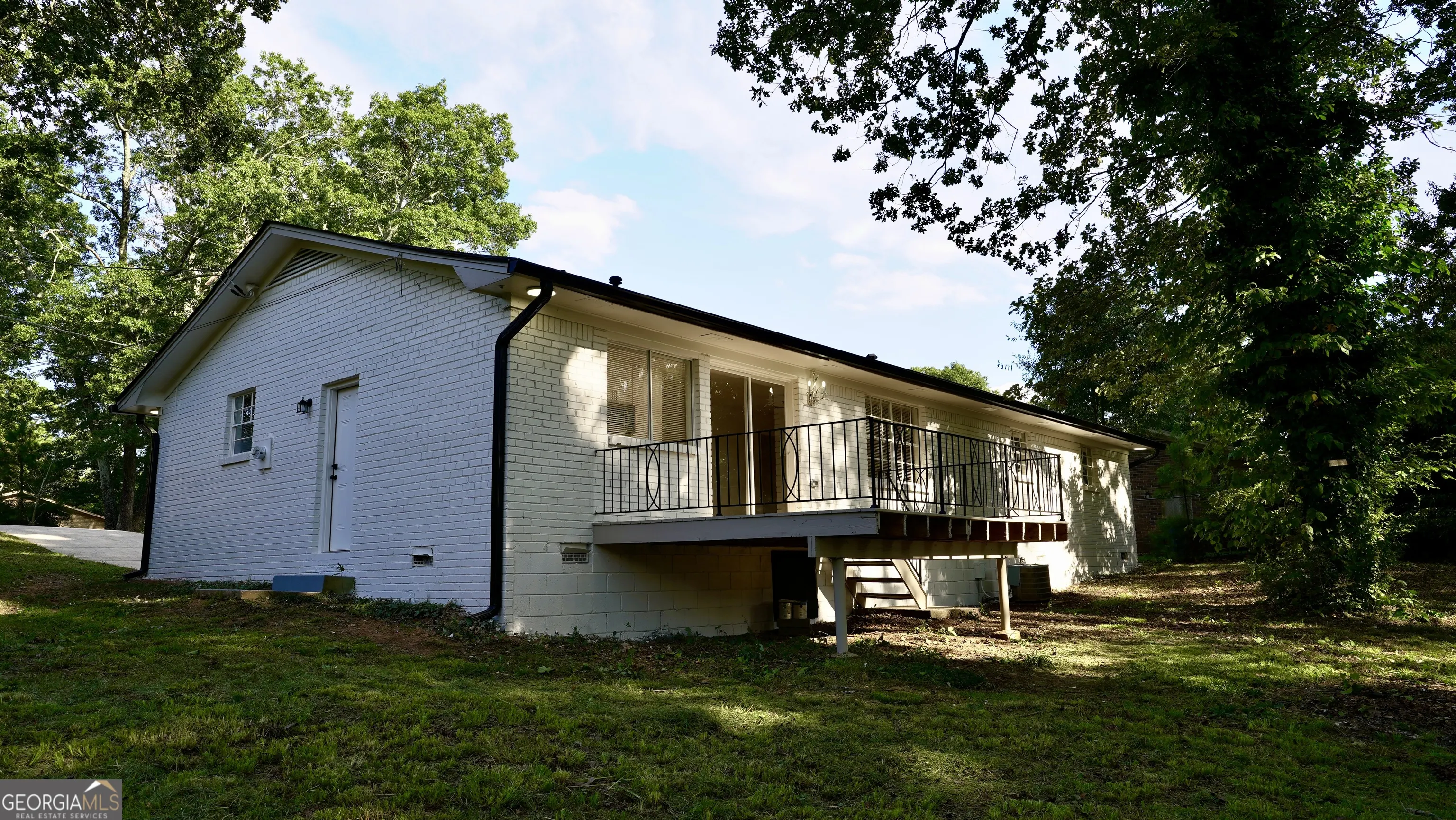 868 Maxey Hill Court