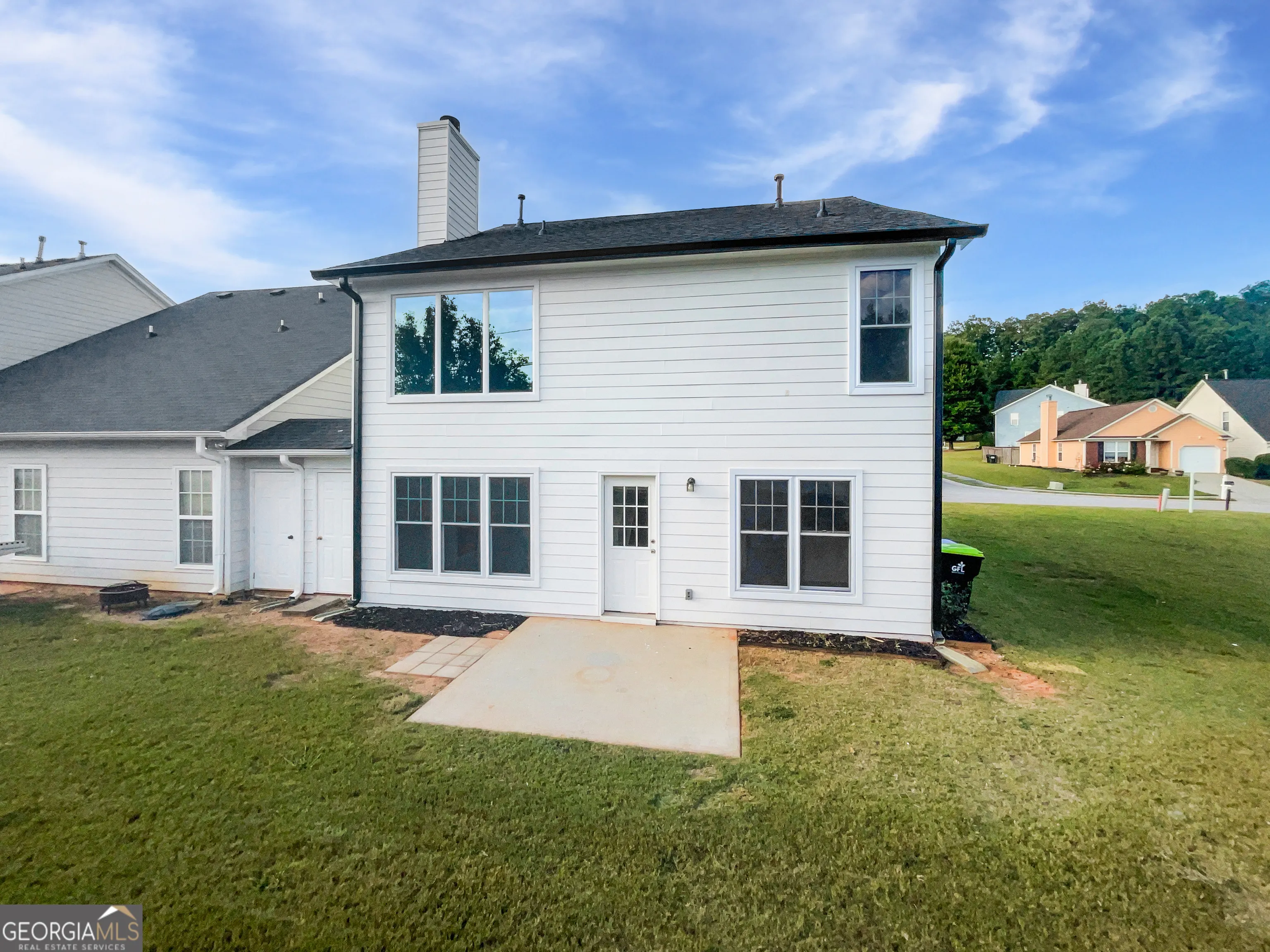 # 71 9562 Lakeview Circle, ## 71