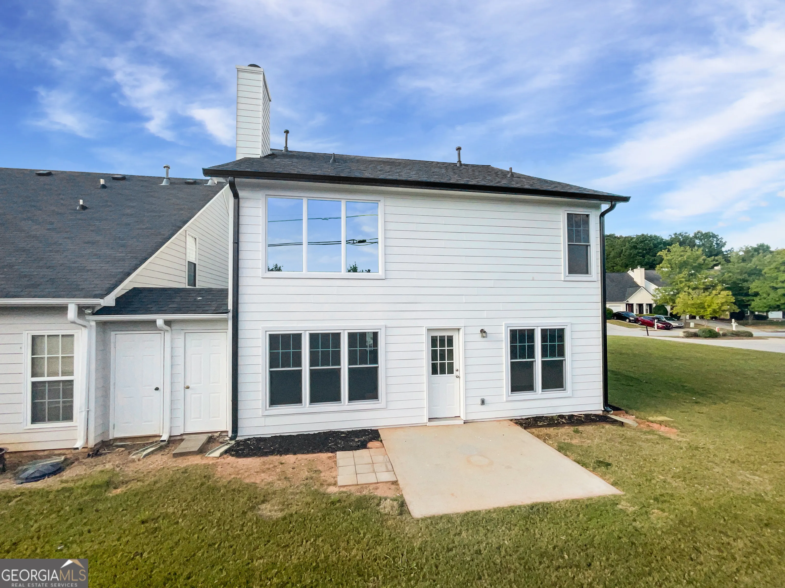 # 71 9562 Lakeview Circle, ## 71
