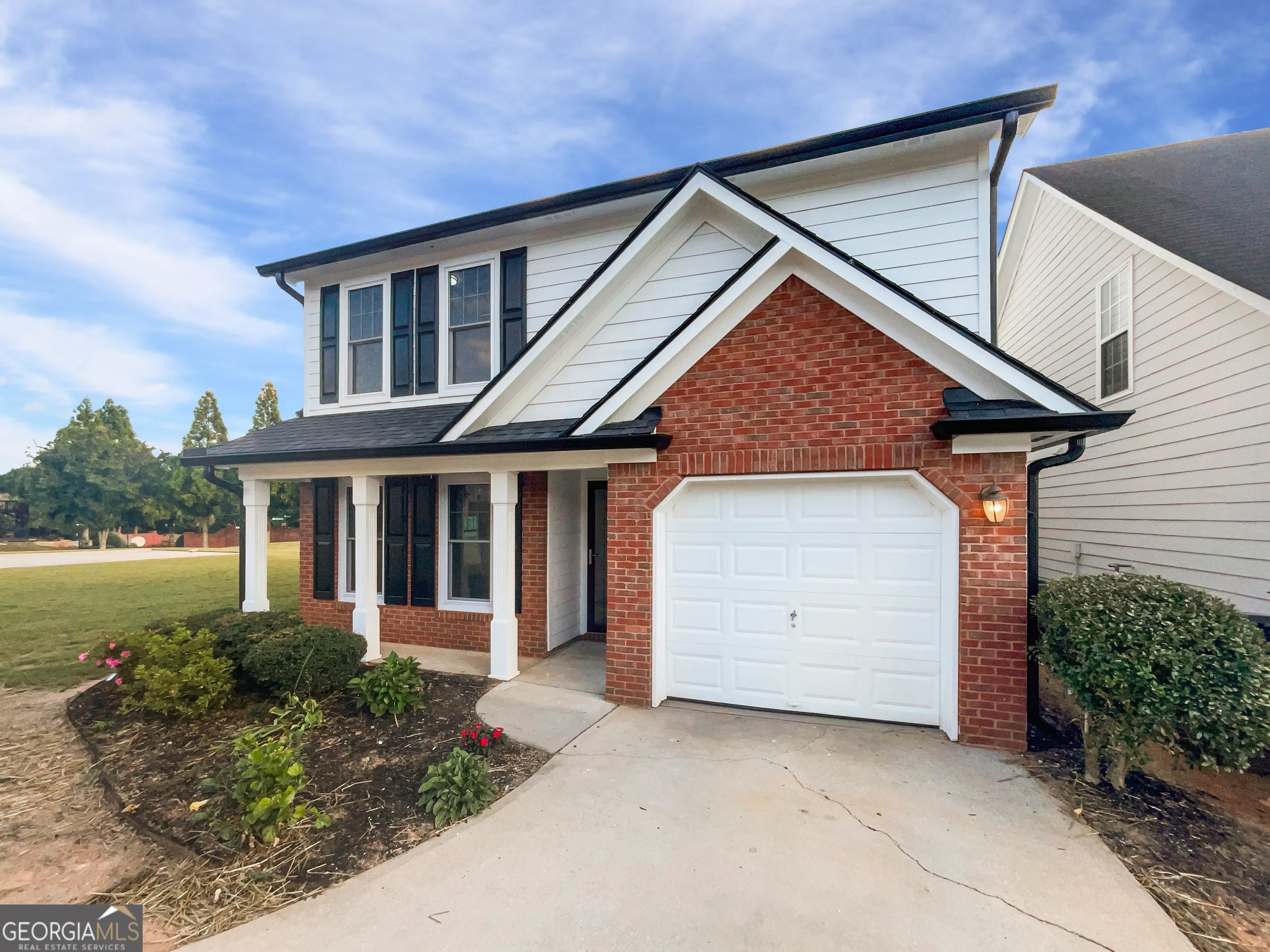 # 71 9562 Lakeview Circle, ## 71