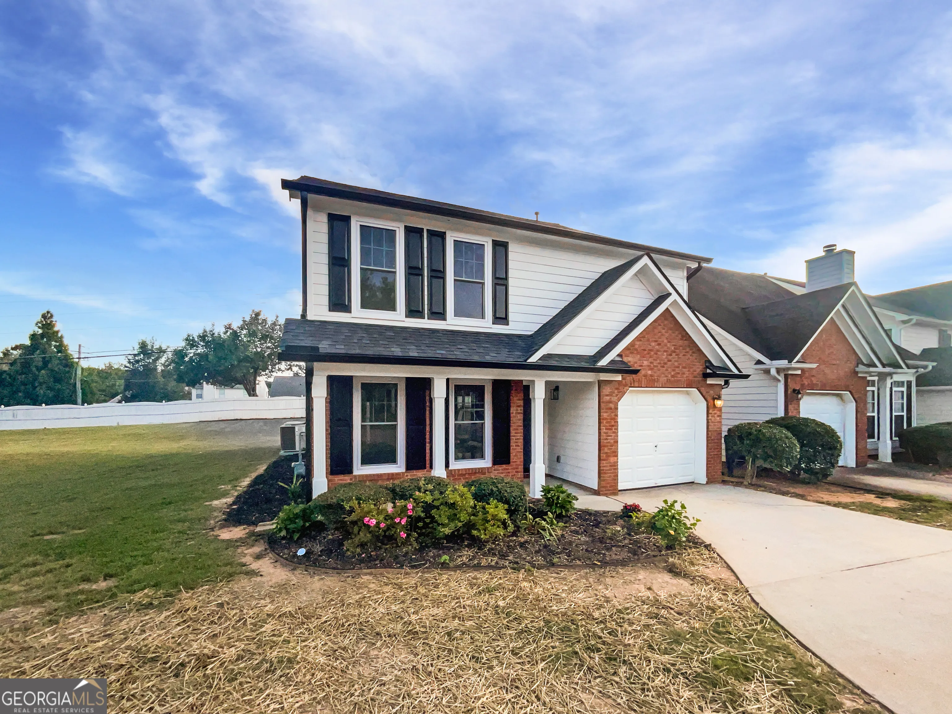 # 71 9562 Lakeview Circle, ## 71
